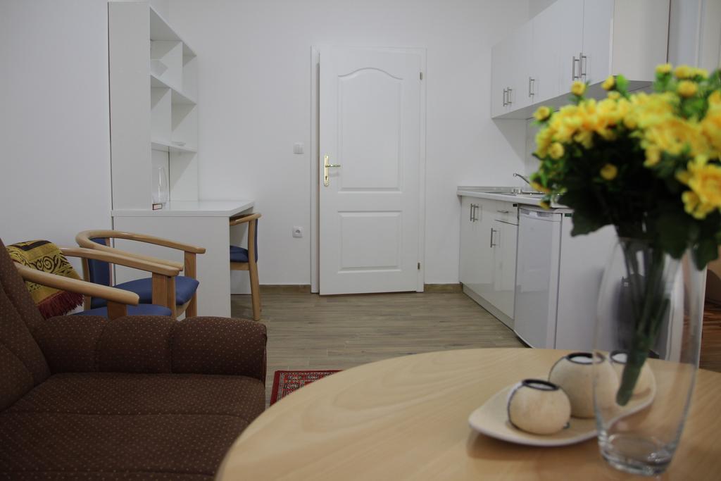 Apartments Ferhadija บันยาลูกา ภายนอก รูปภาพ
