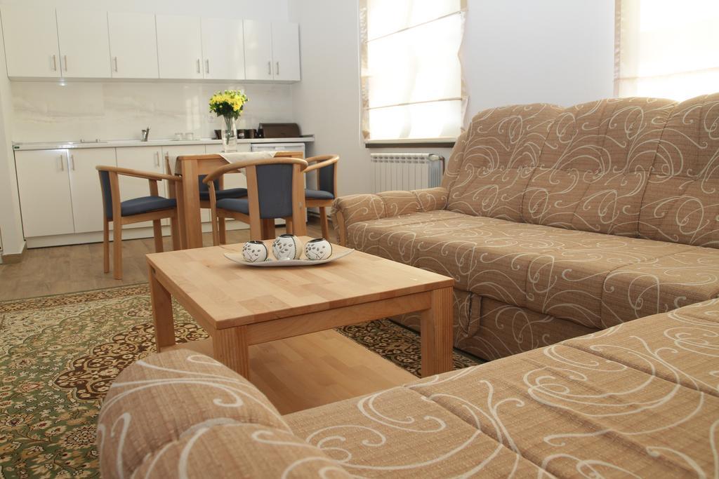 Apartments Ferhadija บันยาลูกา ภายนอก รูปภาพ