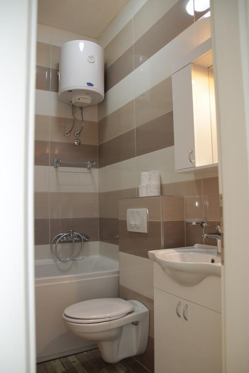 Apartments Ferhadija บันยาลูกา ภายนอก รูปภาพ