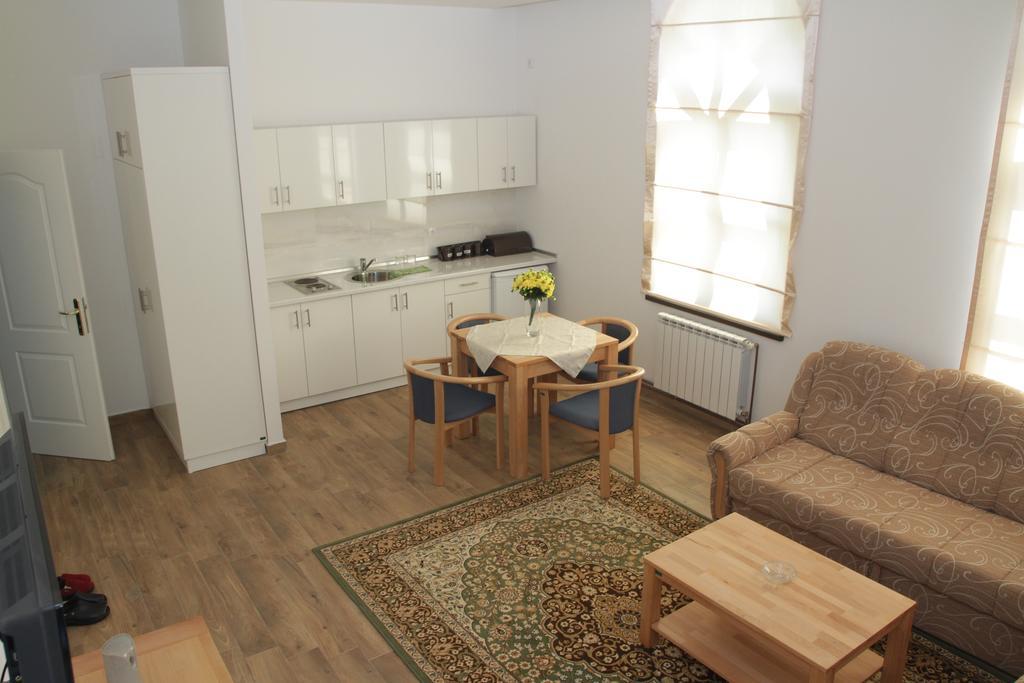 Apartments Ferhadija บันยาลูกา ภายนอก รูปภาพ